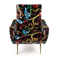 Armchair Snakes