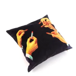 Cushion Lipstick Black With Plume Padding