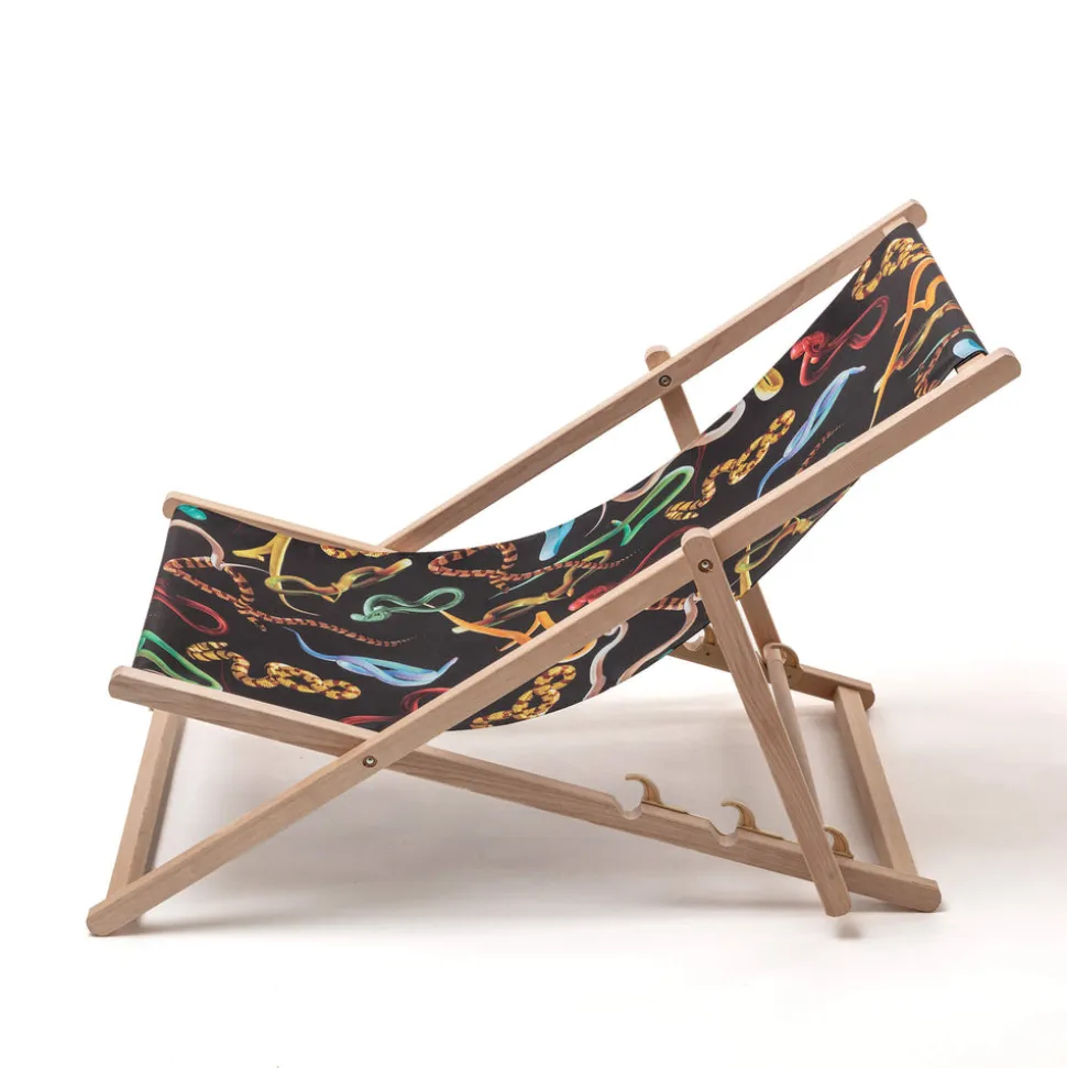 Deck Chair Snakes