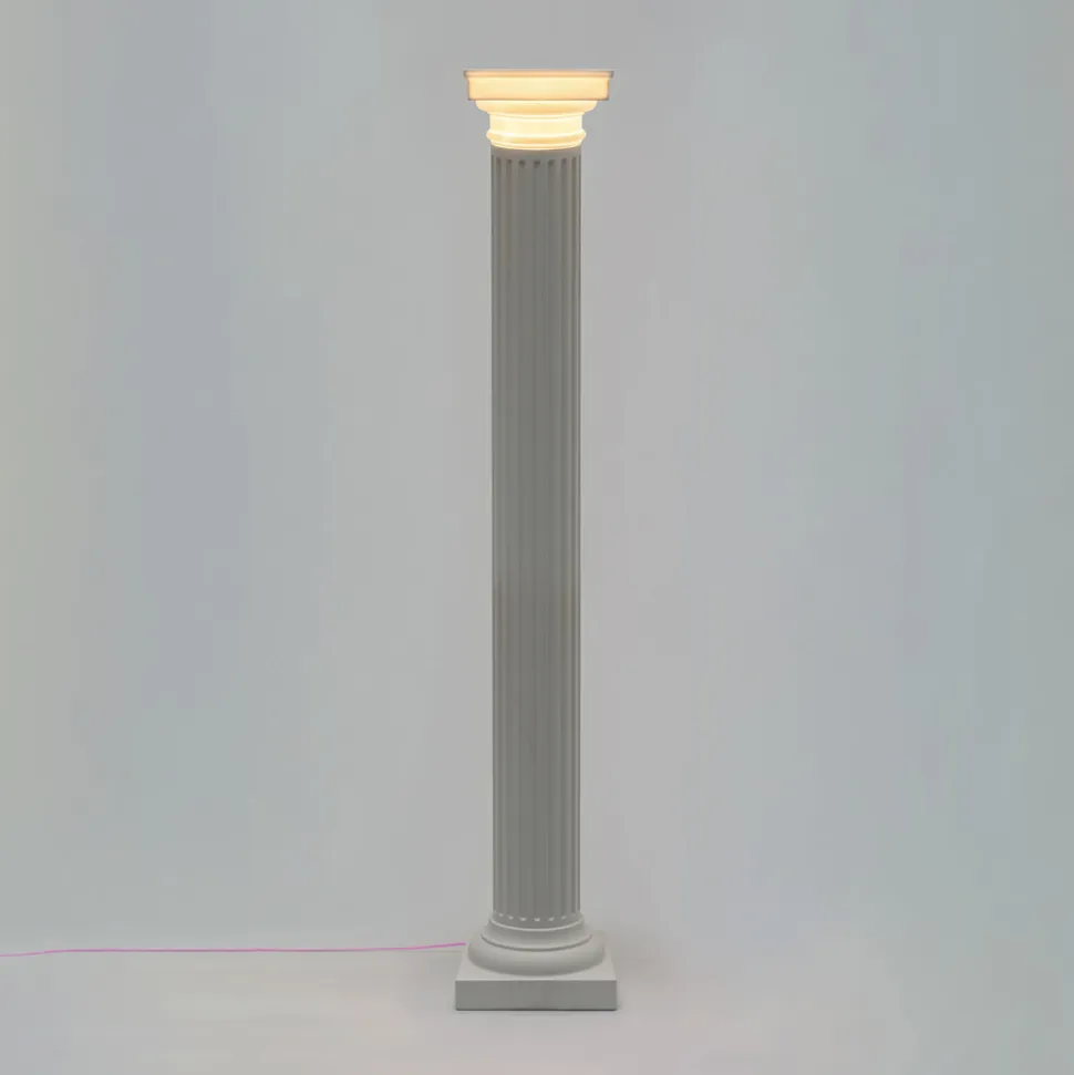 Las Vegas Tall Lamp