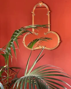 Liberty Mirror Man