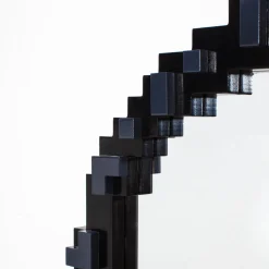 Pixel mirror - Bomb