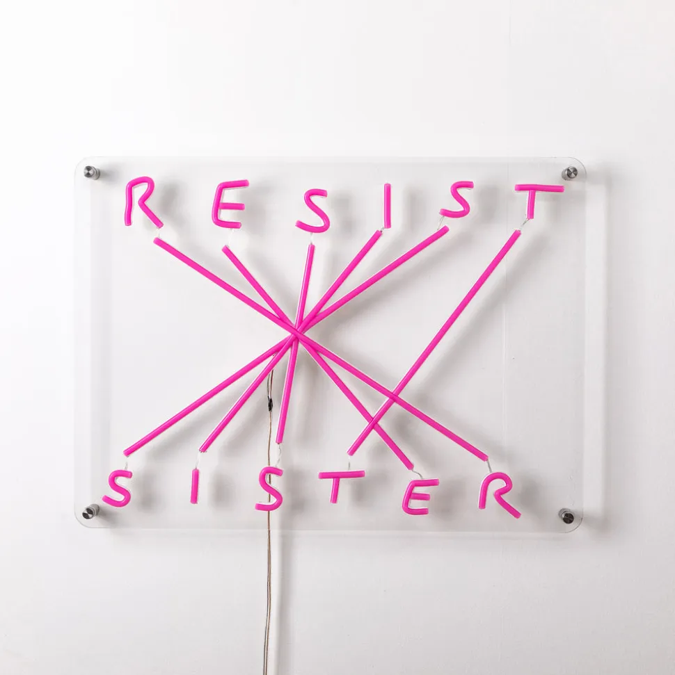 Resist Sister Led Lamp