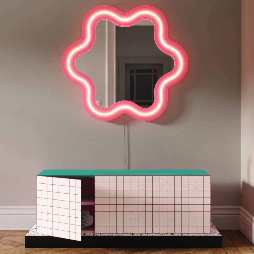SUPERCABINET RED GRID