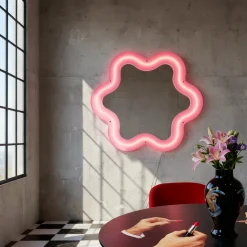 Supercurve Mirror Flower