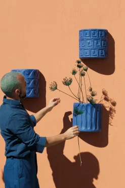 Terracotta Wall Vase Onde Blue